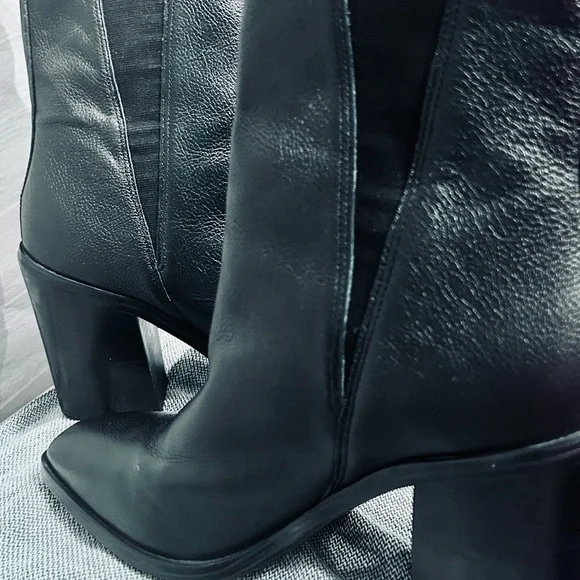 Marc Fisher Black Leather Heeled Boots - Picture 4 of 6